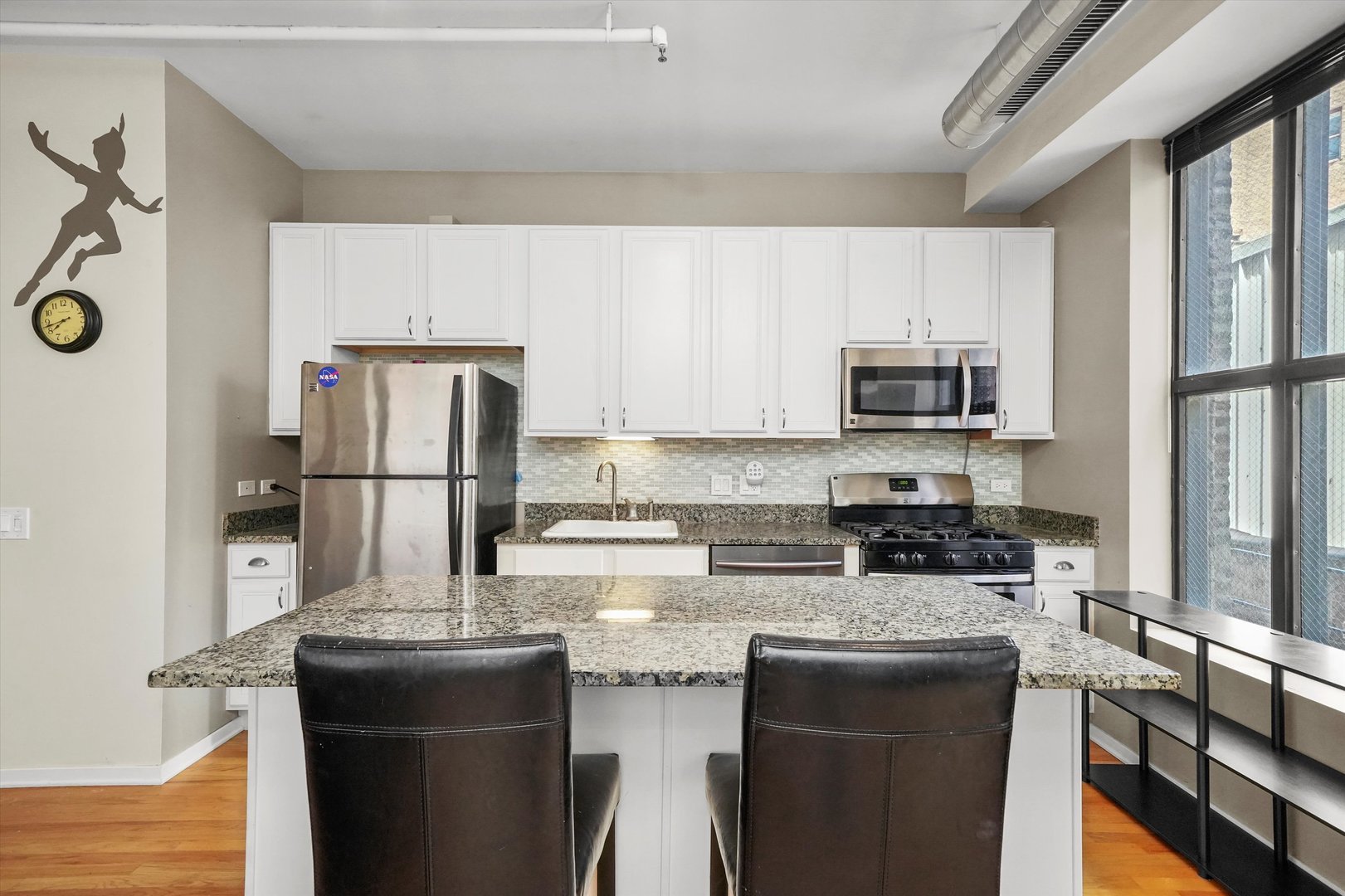 6 E MONROE Street Unit: 1304