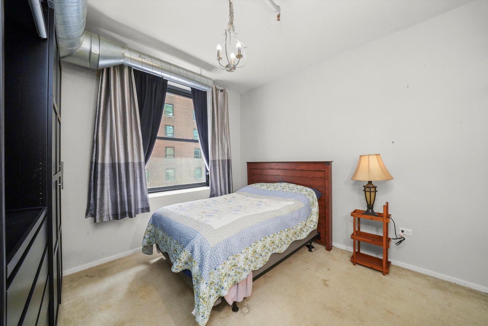 6 E MONROE Street Unit: 1304