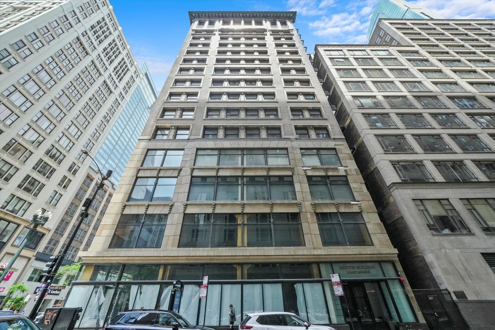 6 E MONROE Street Unit: 1304