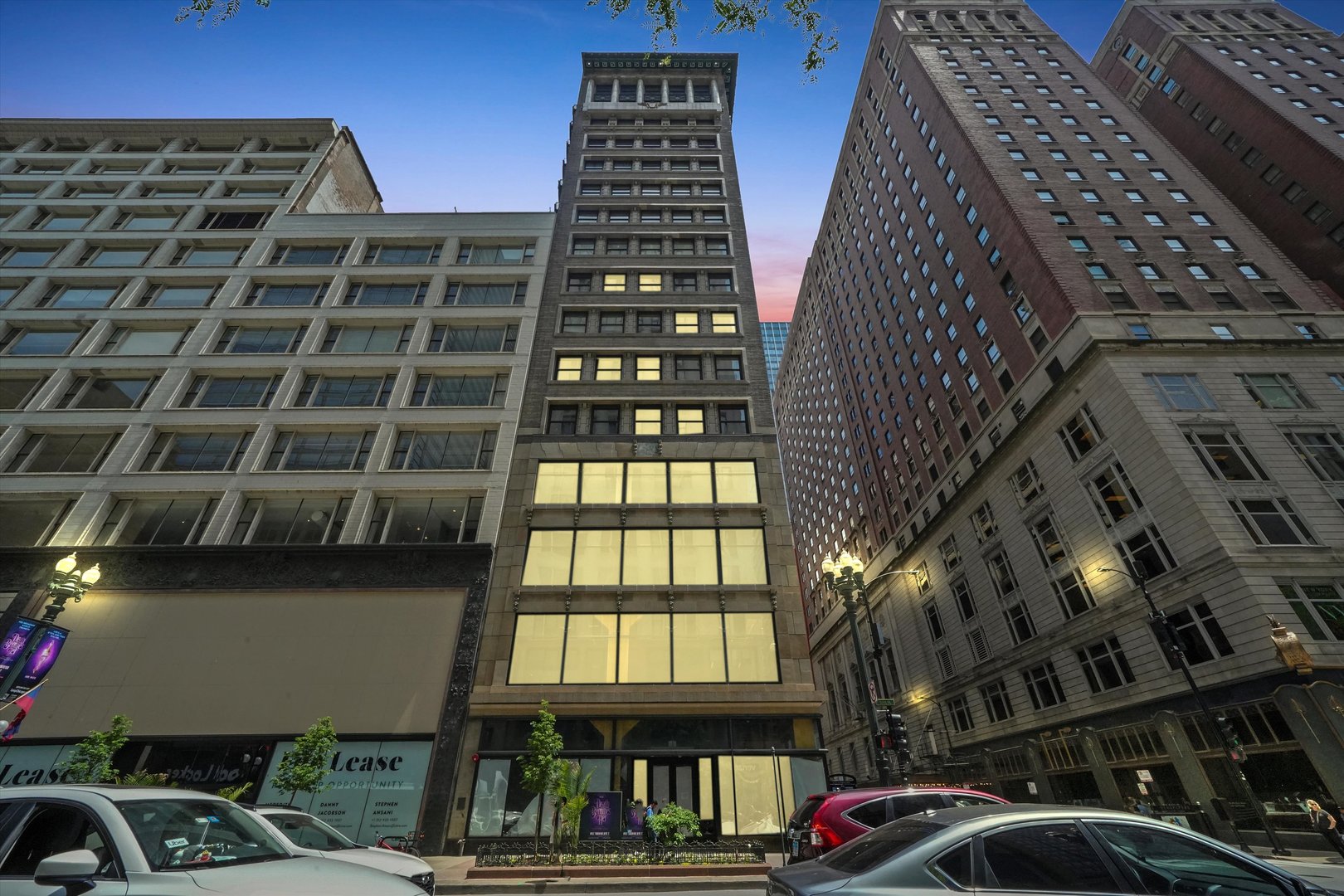 6 E MONROE Street Unit: 1304