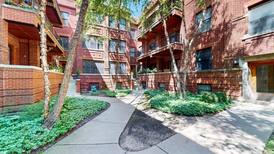 6618 N Ashland Avenue Unit: 2A