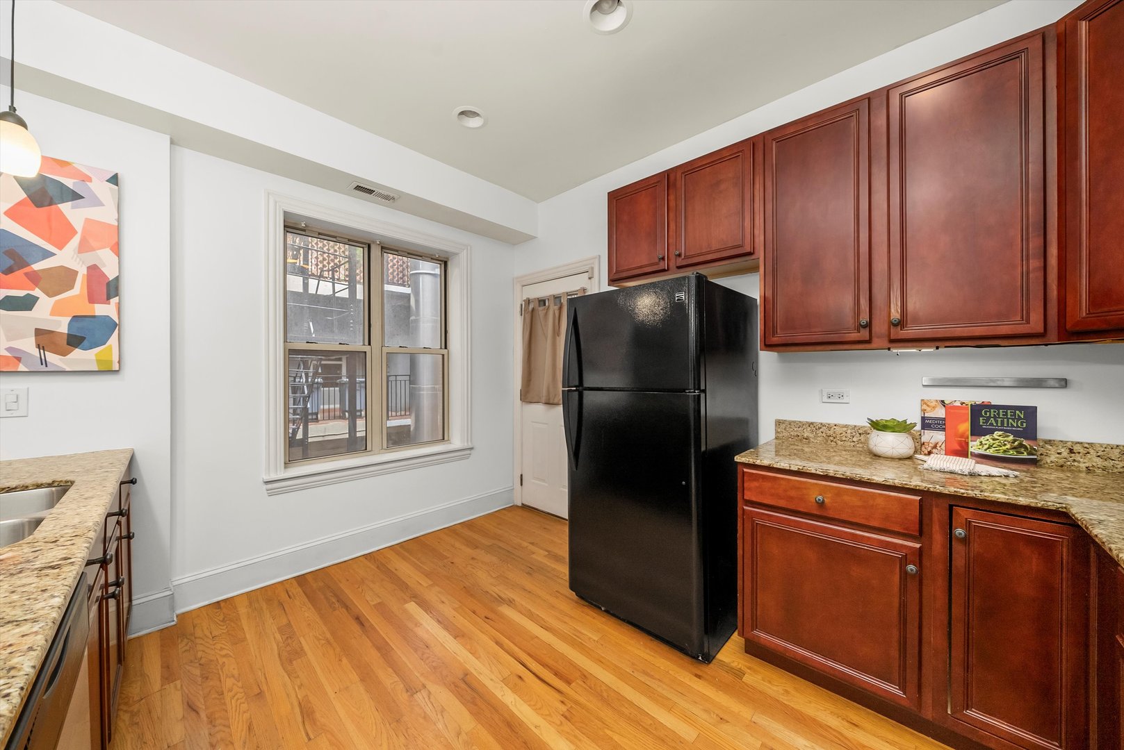 5404 N Kenmore Avenue Unit: 2