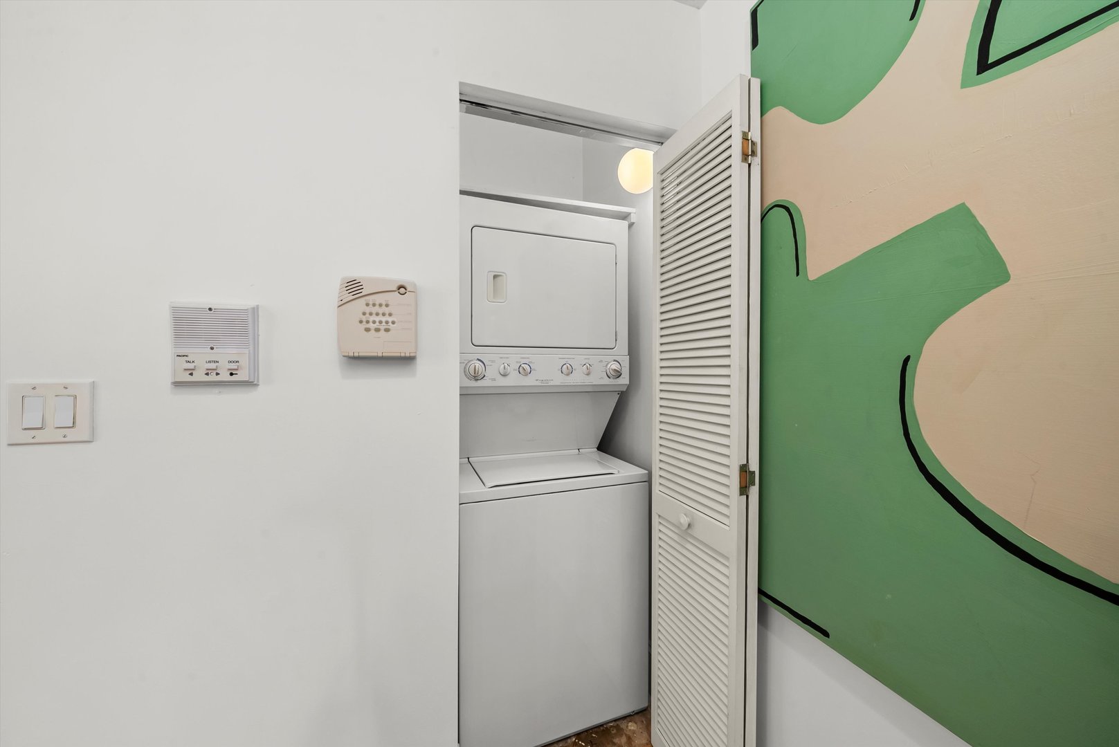 5404 N Kenmore Avenue Unit: 2