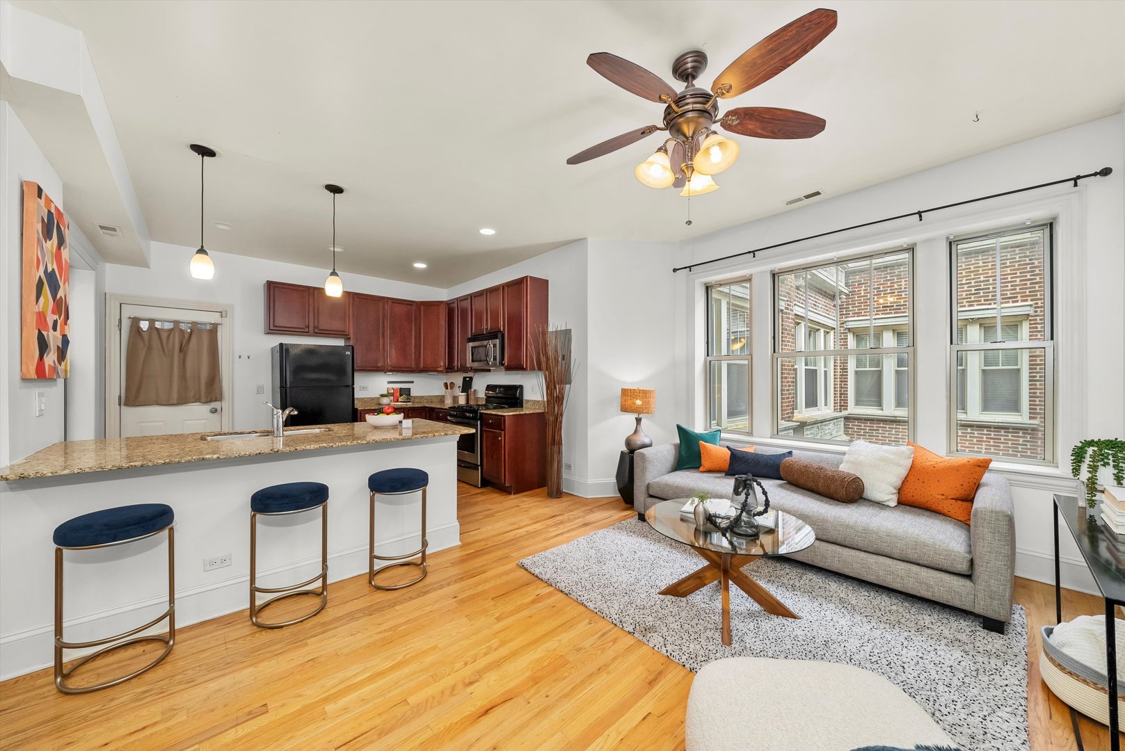 5404 N Kenmore Avenue Unit: 2