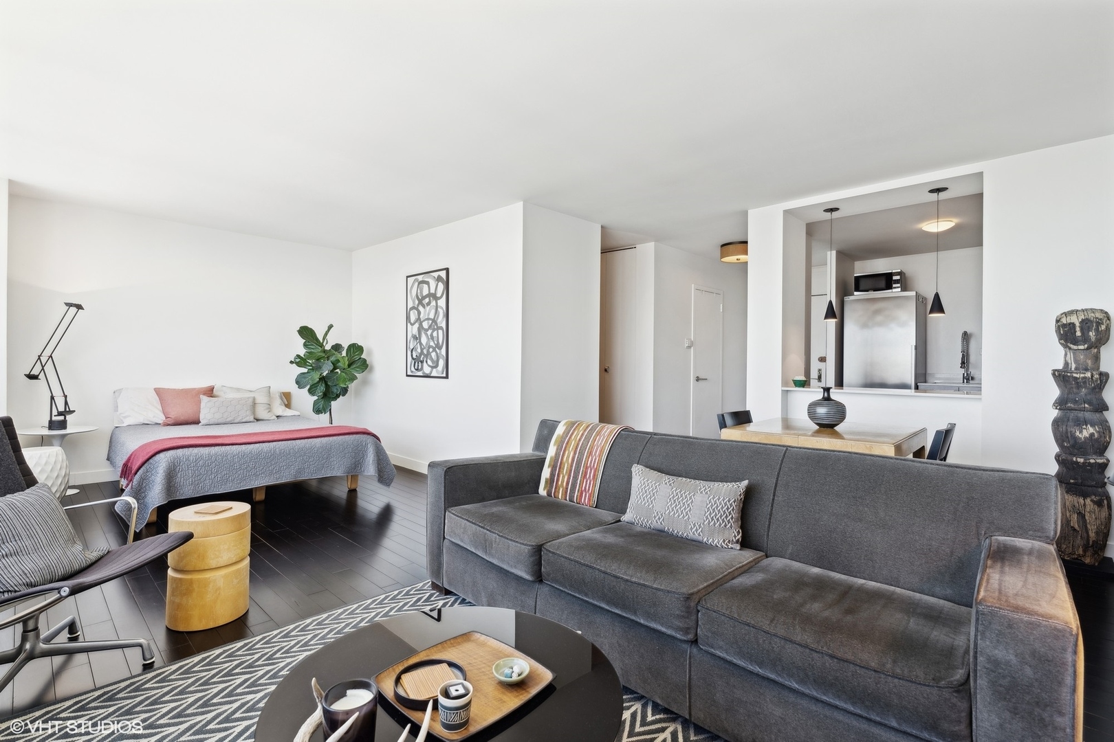 2800 N Lake Shore Drive Unit: 3413