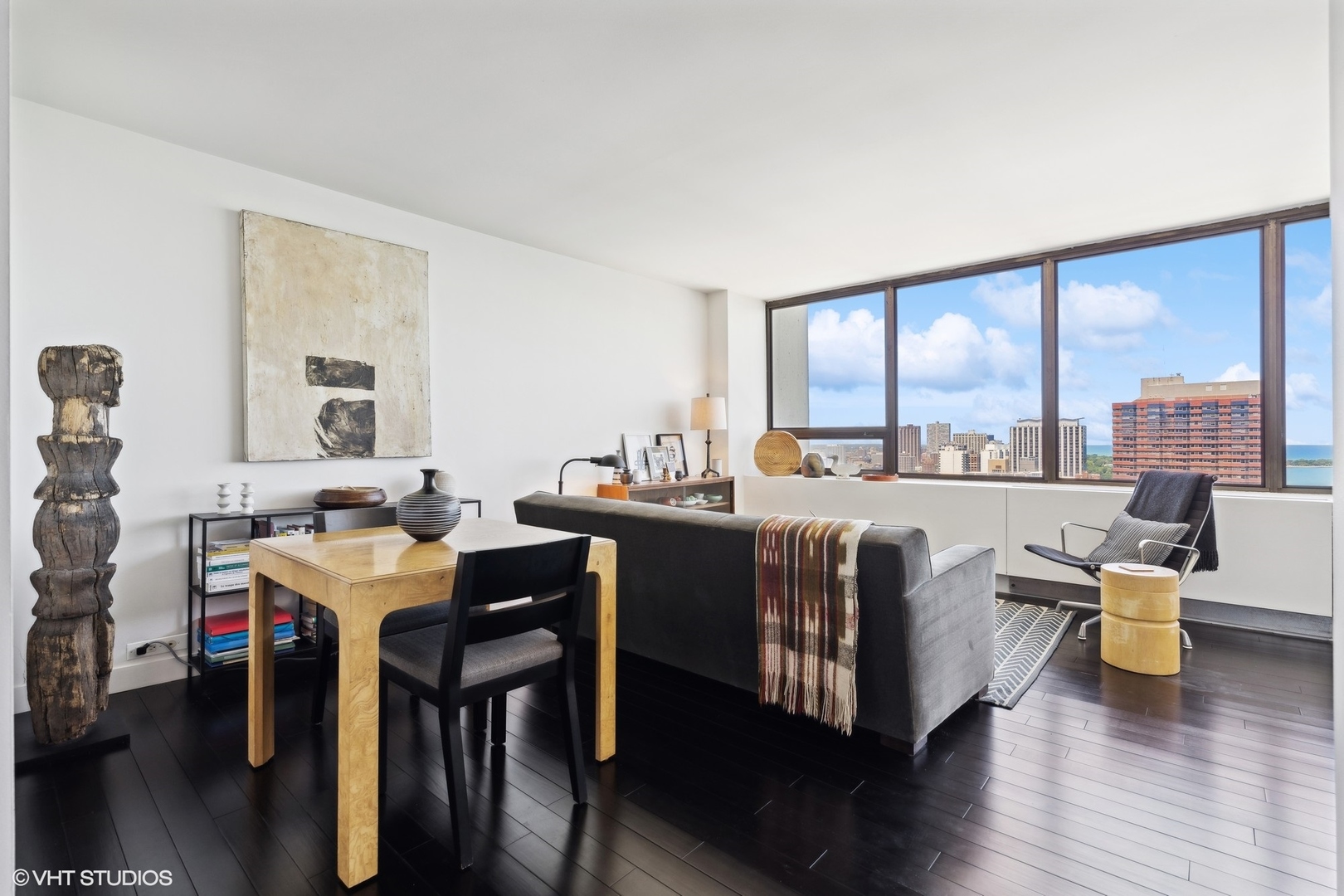 2800 N Lake Shore Drive Unit: 3413