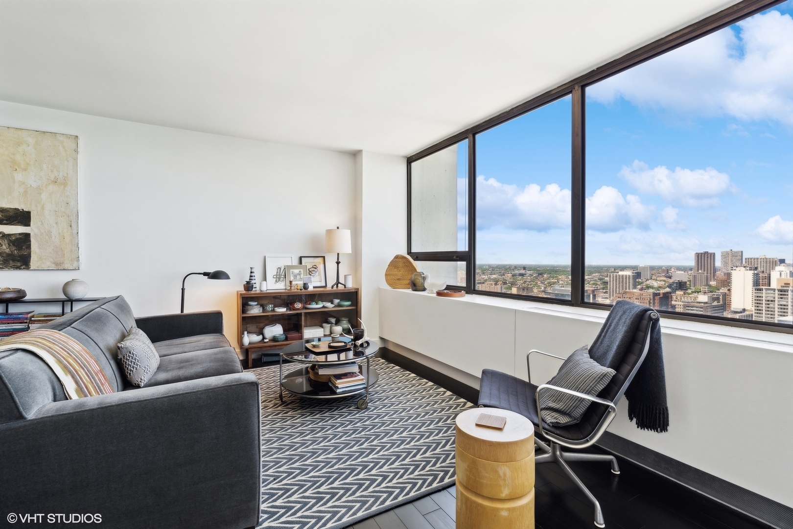 2800 N Lake Shore Drive Unit: 3413