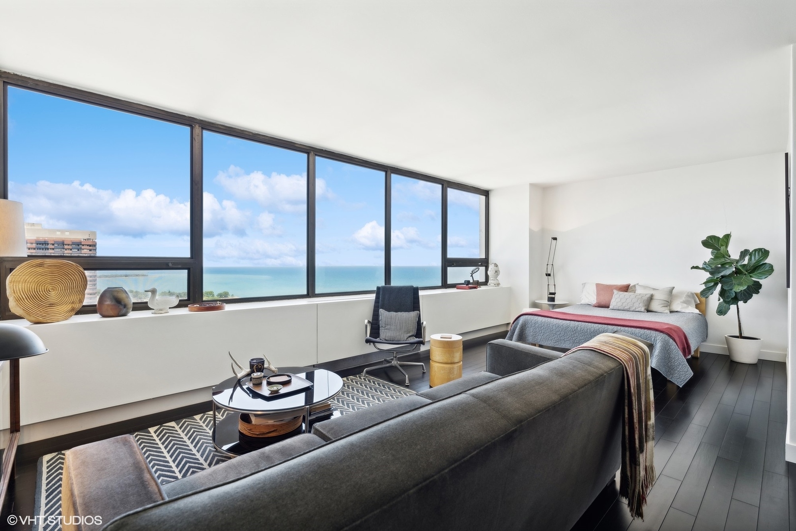 2800 N Lake Shore Drive Unit: 3413