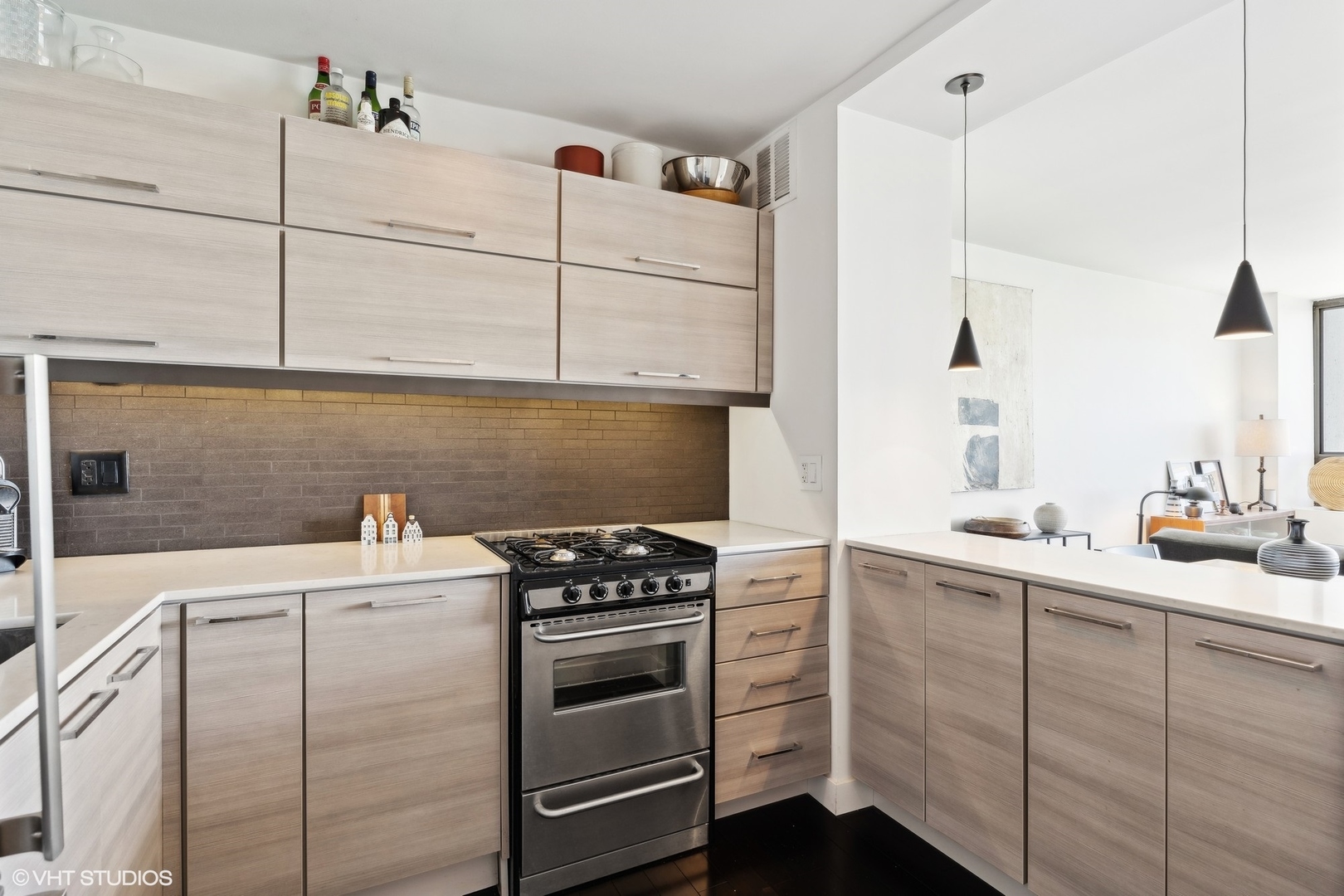 2800 N Lake Shore Drive Unit: 3413