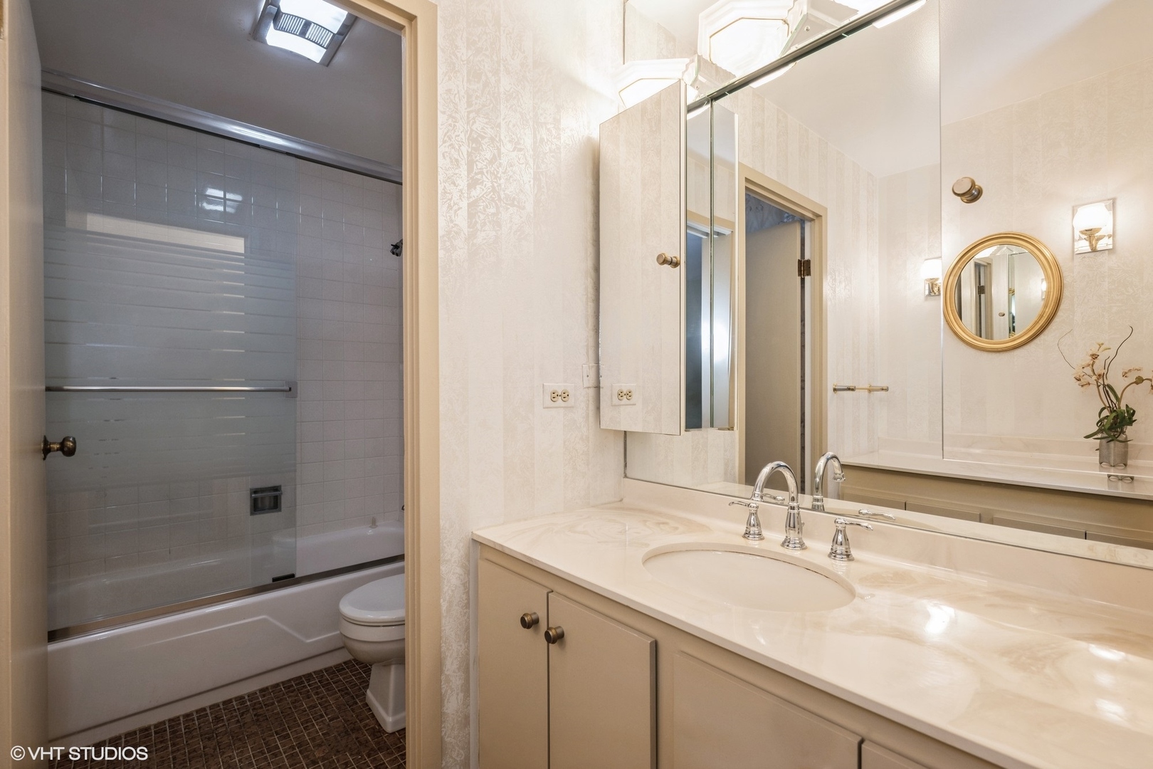 1220 Park Avenue Unit: 126