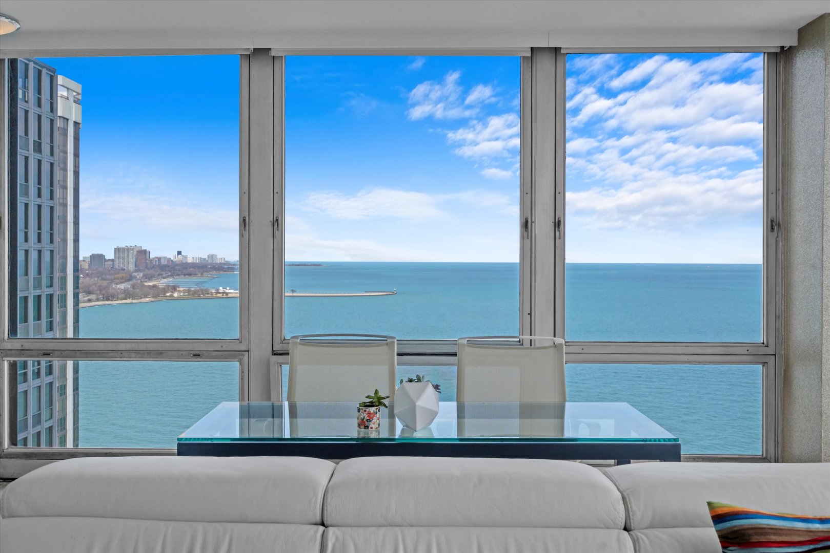 880 N Lake Shore Drive Unit: 22A
