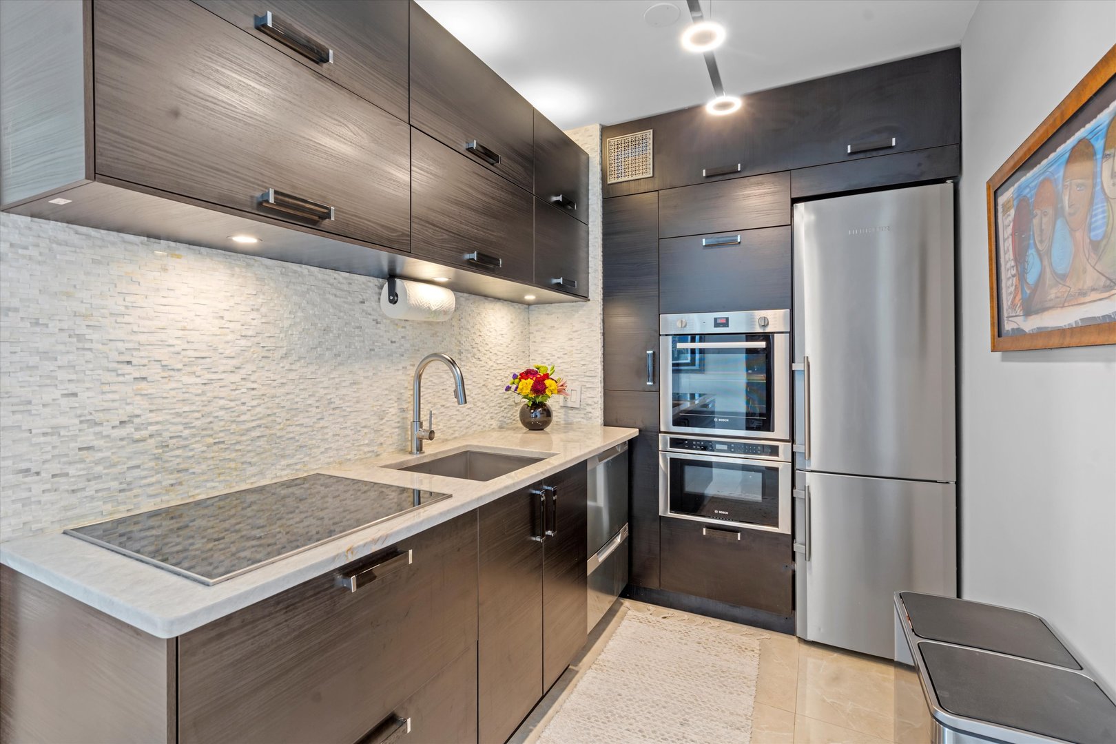 880 N Lake Shore Drive Unit: 22A