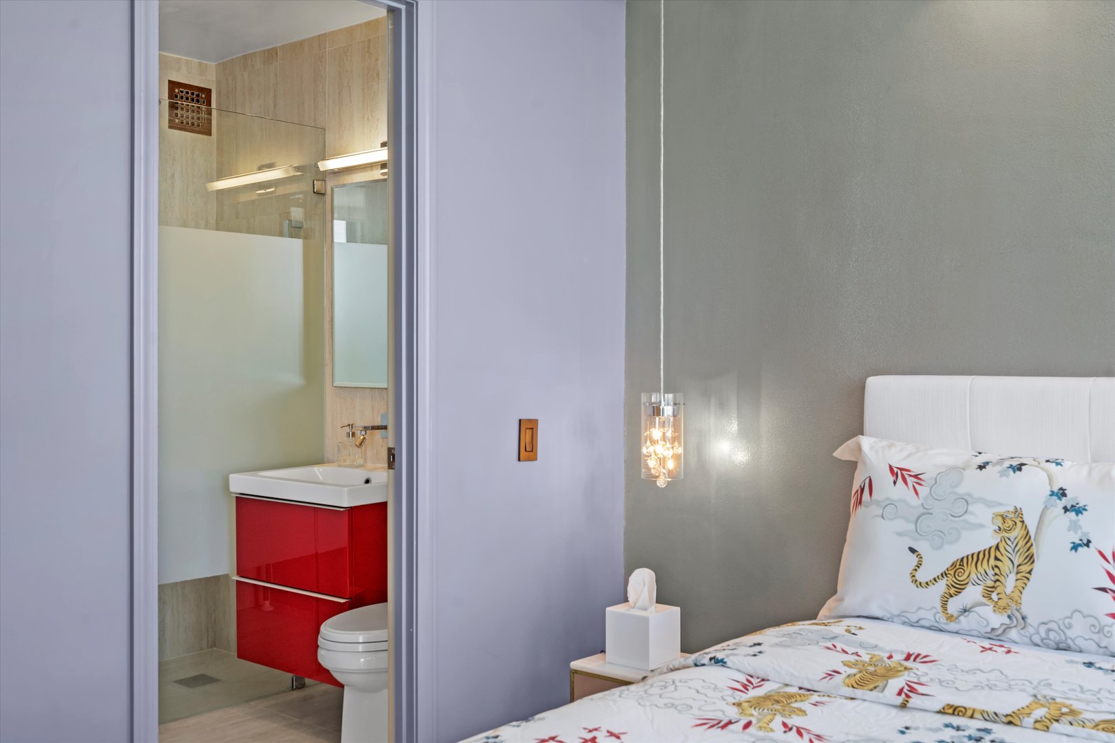 880 N Lake Shore Drive Unit: 22A