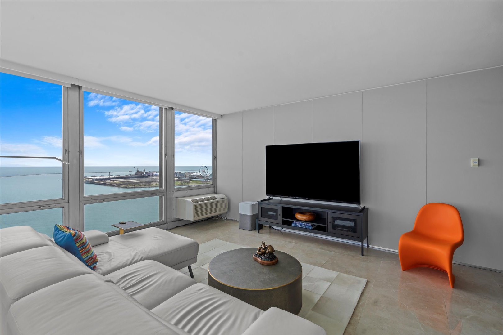 880 N Lake Shore Drive Unit: 22A