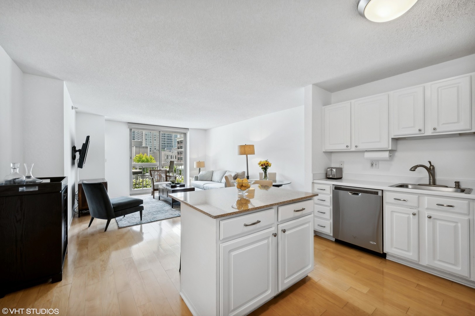 545 N Dearborn Street Unit: 1009