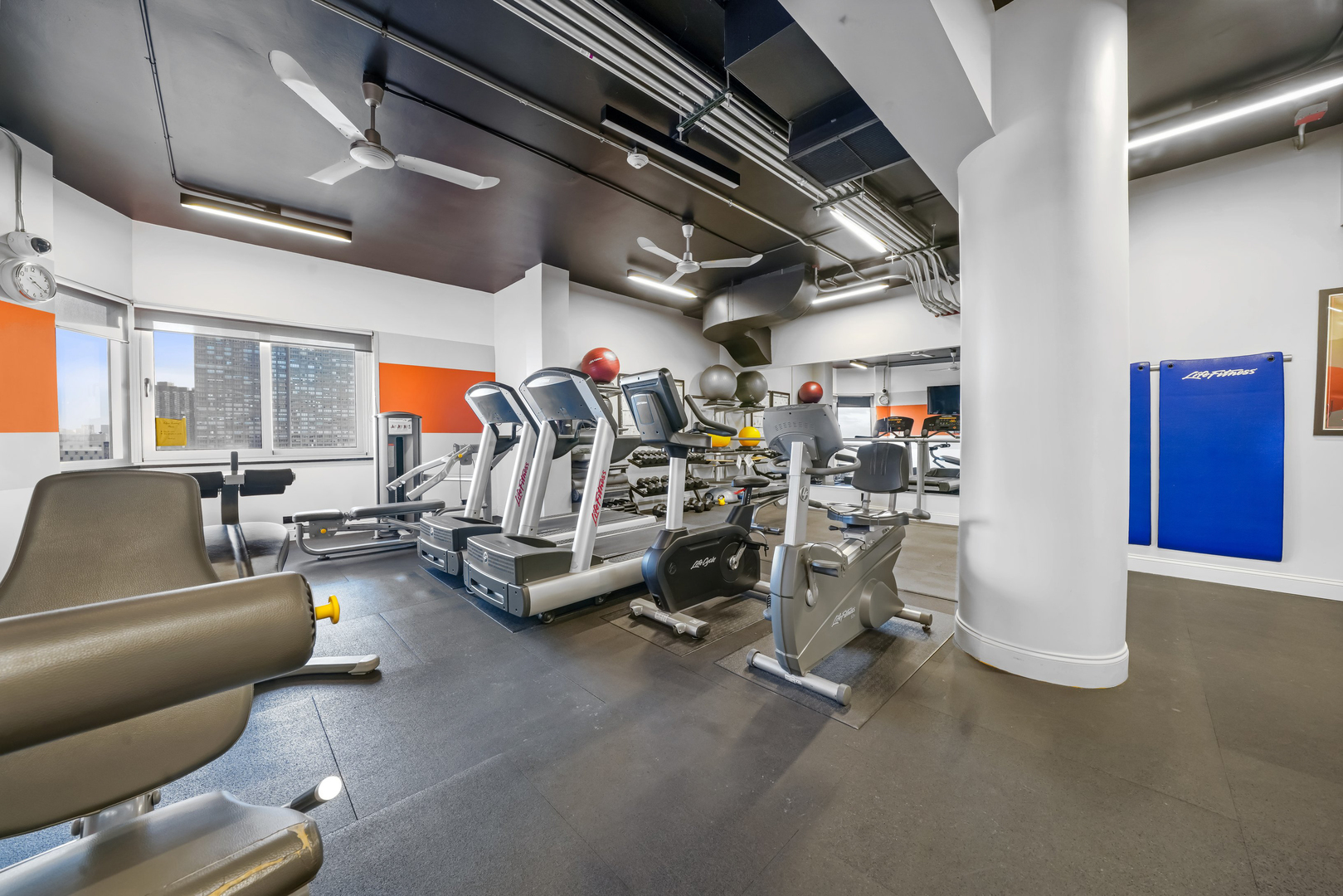 4170 N Marine Drive Unit: 13H