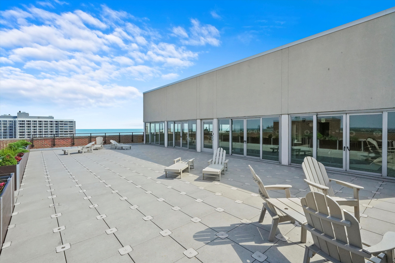 4170 N Marine Drive Unit: 13H