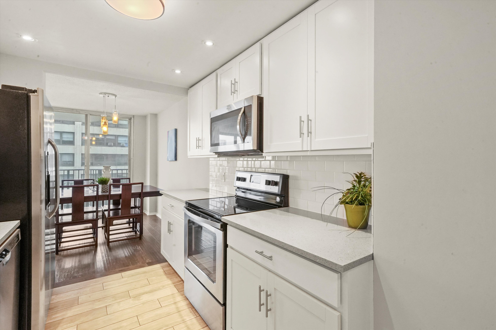 4170 N Marine Drive Unit: 13H
