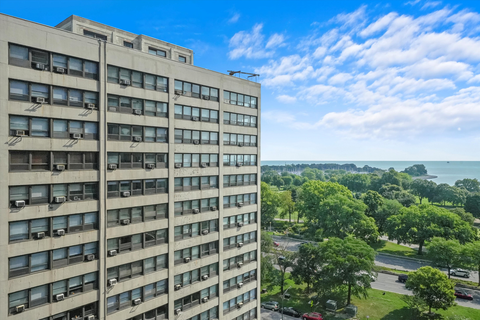4170 N Marine Drive Unit: 13H