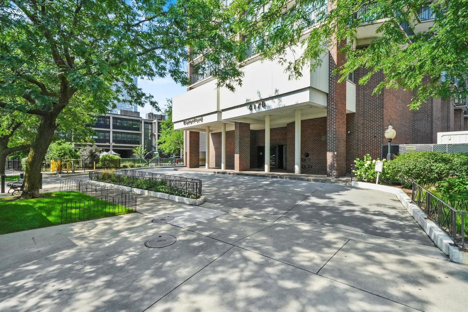 4170 N Marine Drive Unit: 13H