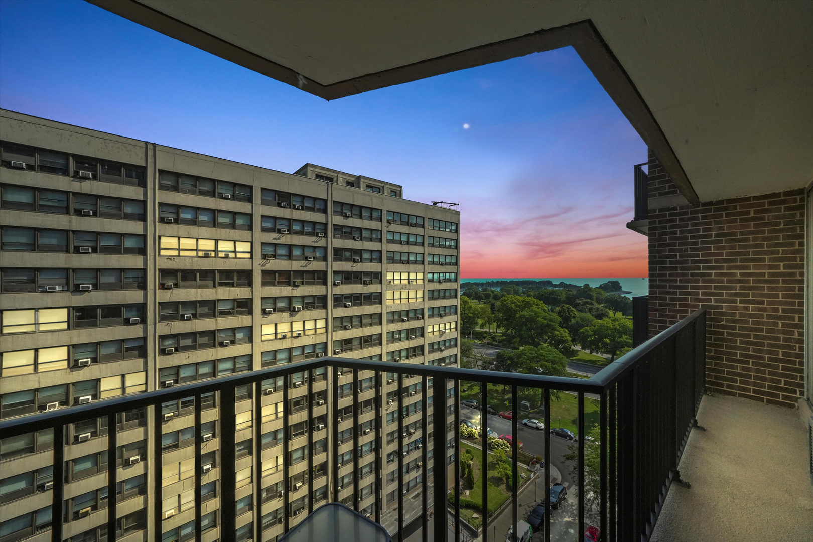 4170 N Marine Drive Unit: 13H