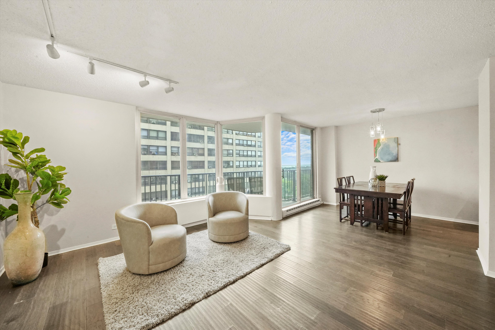 4170 N Marine Drive Unit: 13H