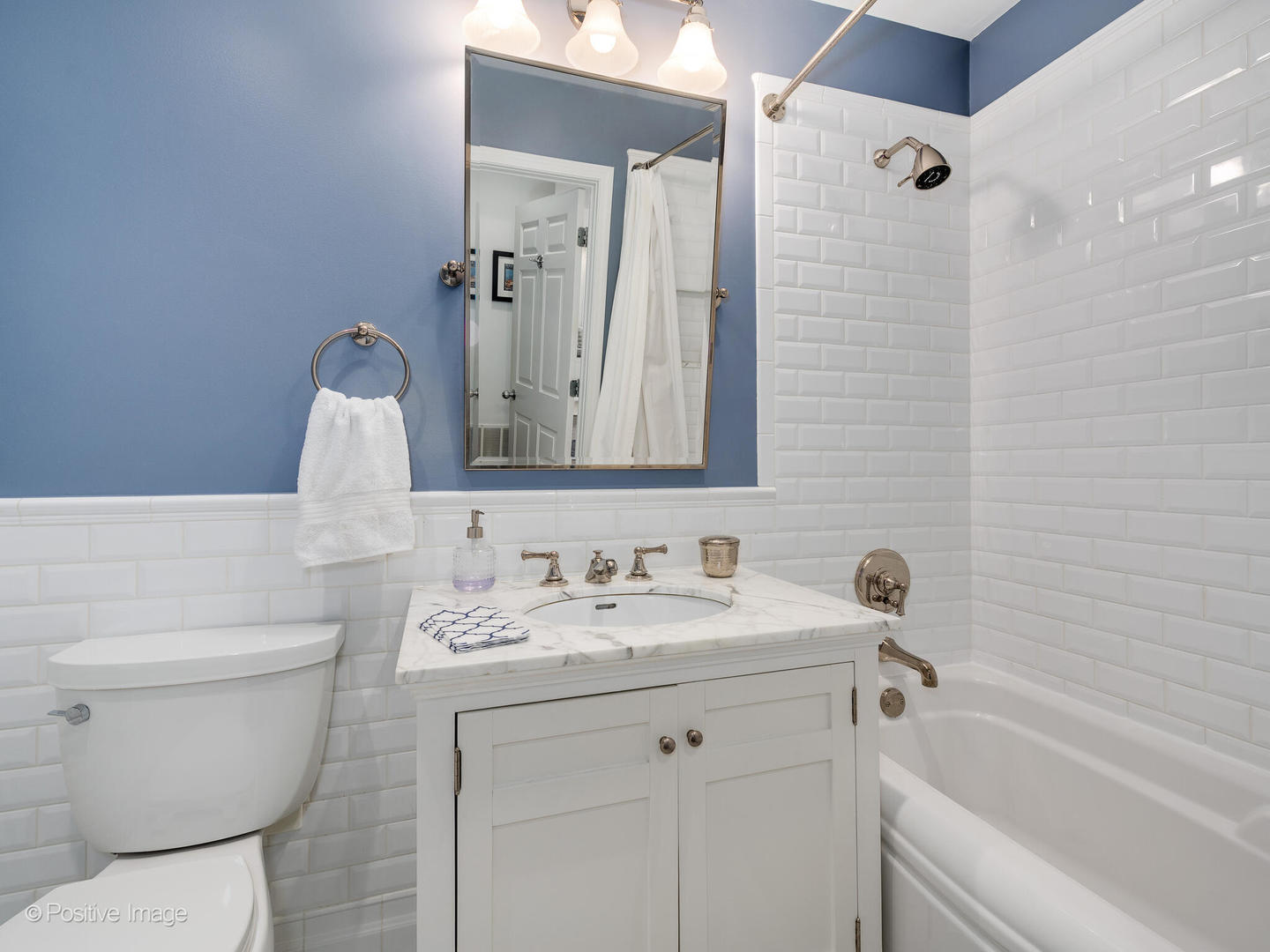 2500 N Seminary Avenue Unit: 6W