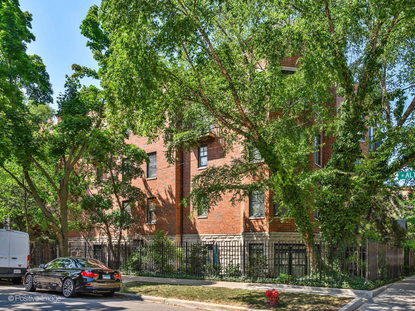 2500 N Seminary Avenue Unit: 6W
