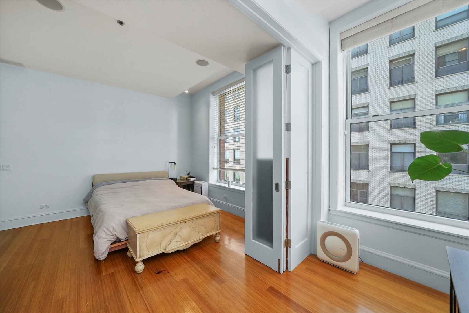 888 S Michigan Avenue Unit: 702