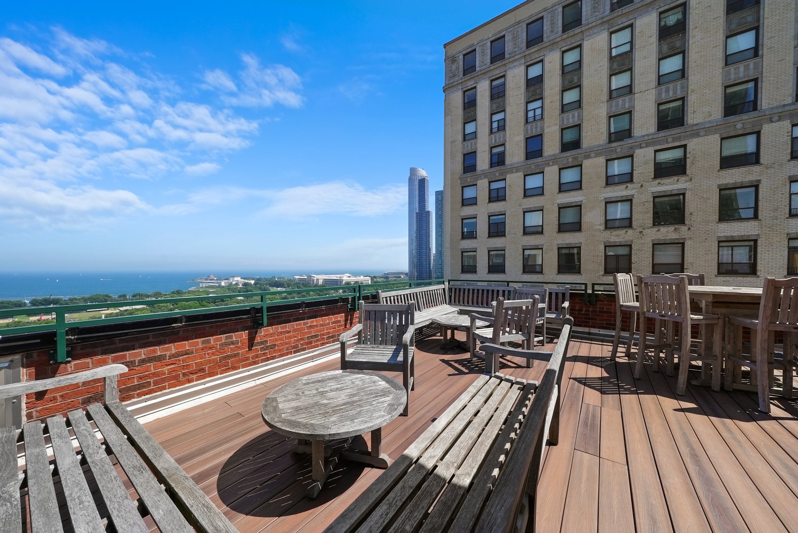 888 S Michigan Avenue Unit: 702