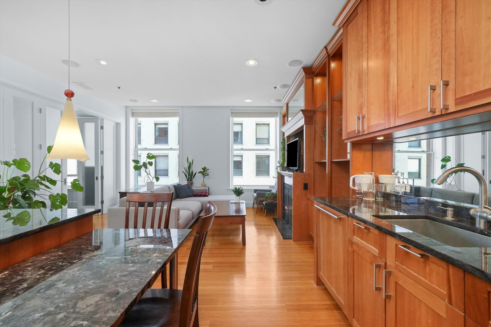 888 S Michigan Avenue Unit: 702
