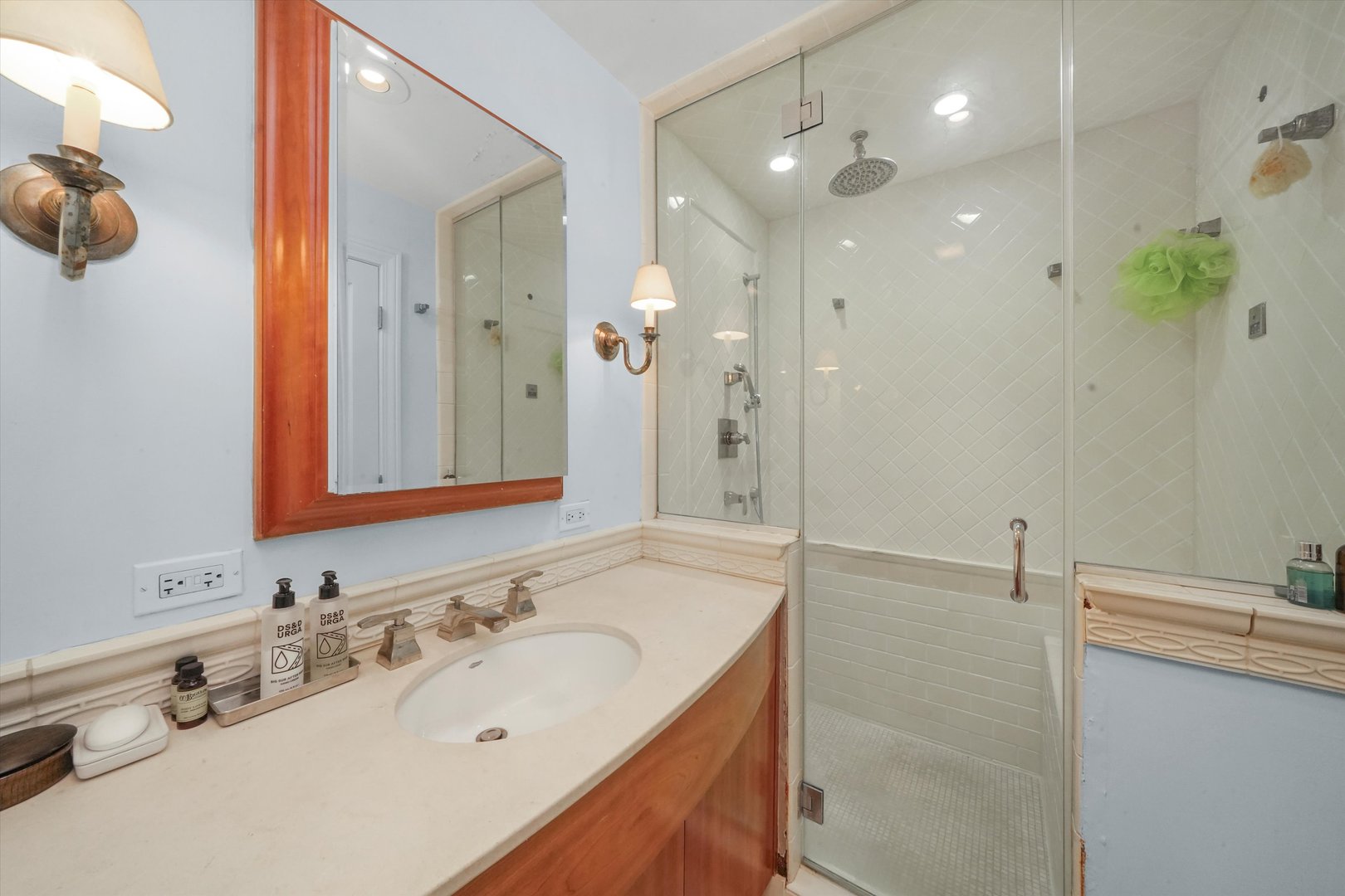 888 S Michigan Avenue Unit: 702