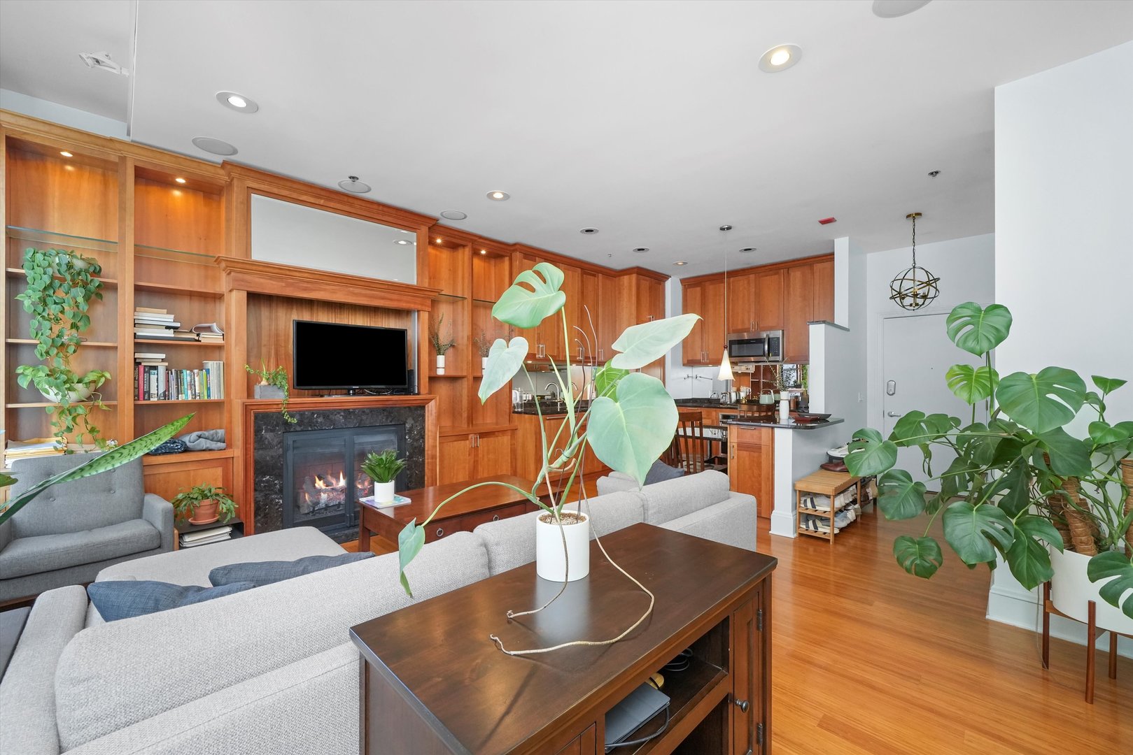 888 S Michigan Avenue Unit: 702