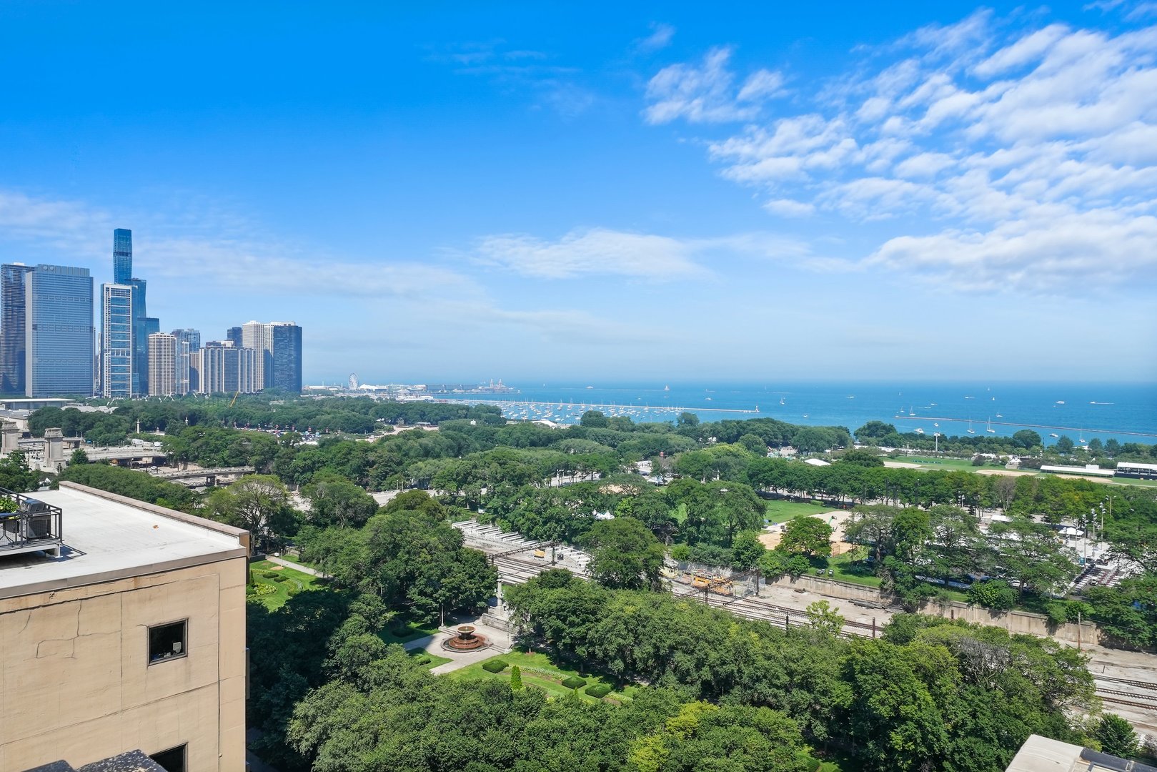 888 S Michigan Avenue Unit: 702