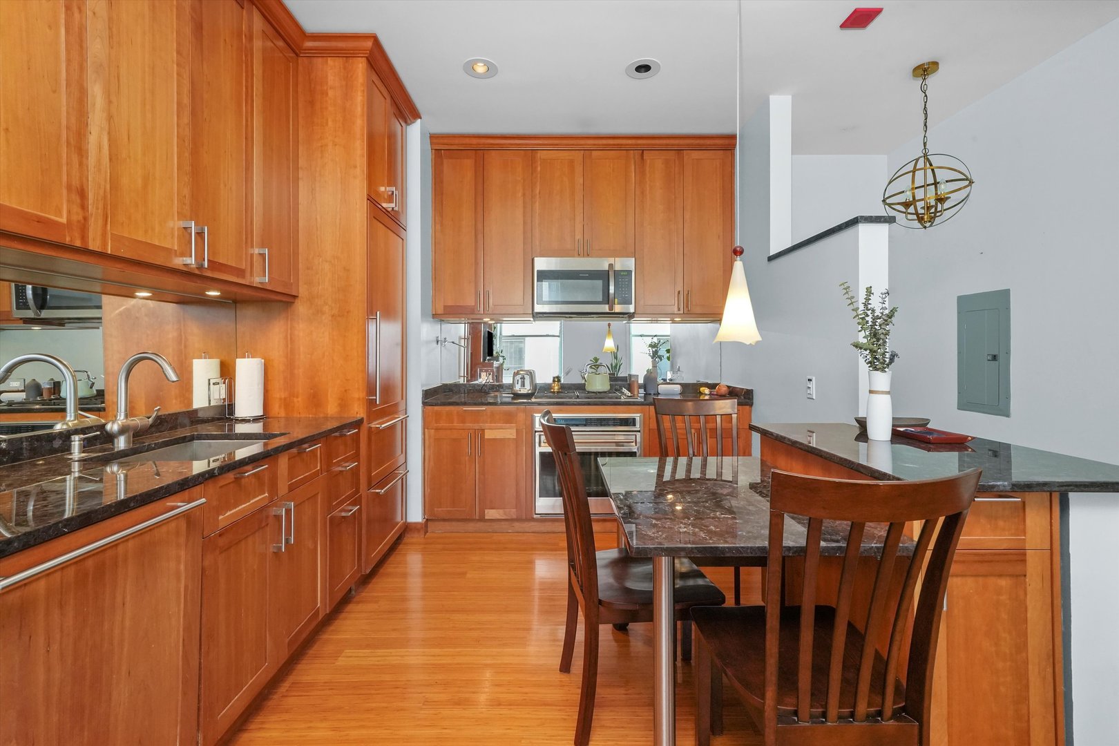 888 S Michigan Avenue Unit: 702