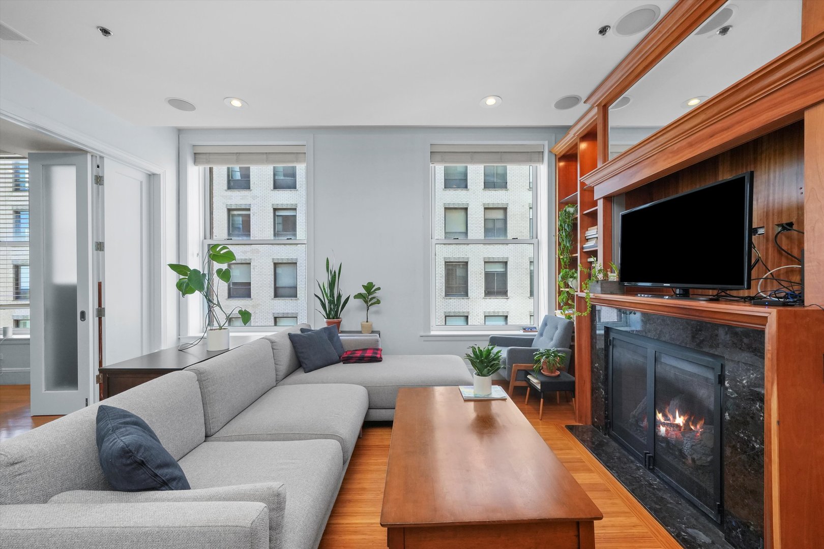 888 S Michigan Avenue Unit: 702