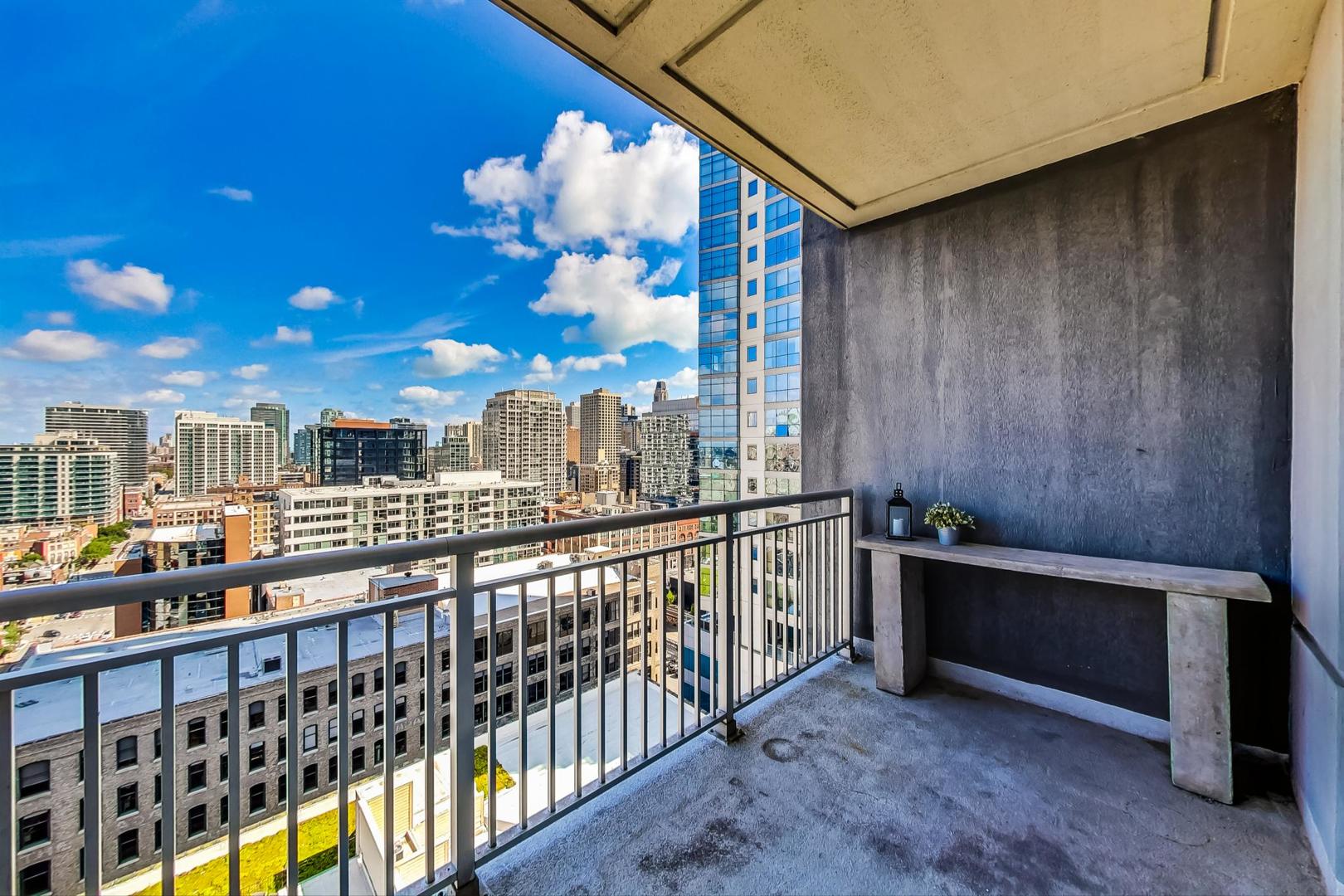 330 W Grand Avenue Unit: 1805