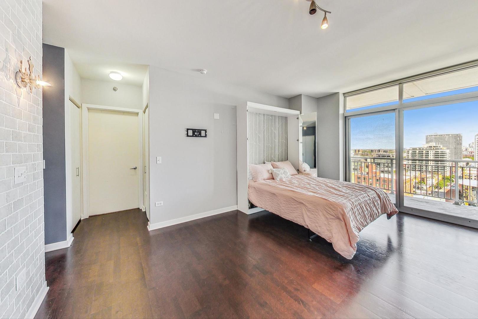 330 W Grand Avenue Unit: 1805