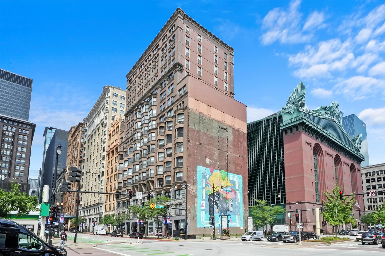 431 S Dearborn Street Unit: 701