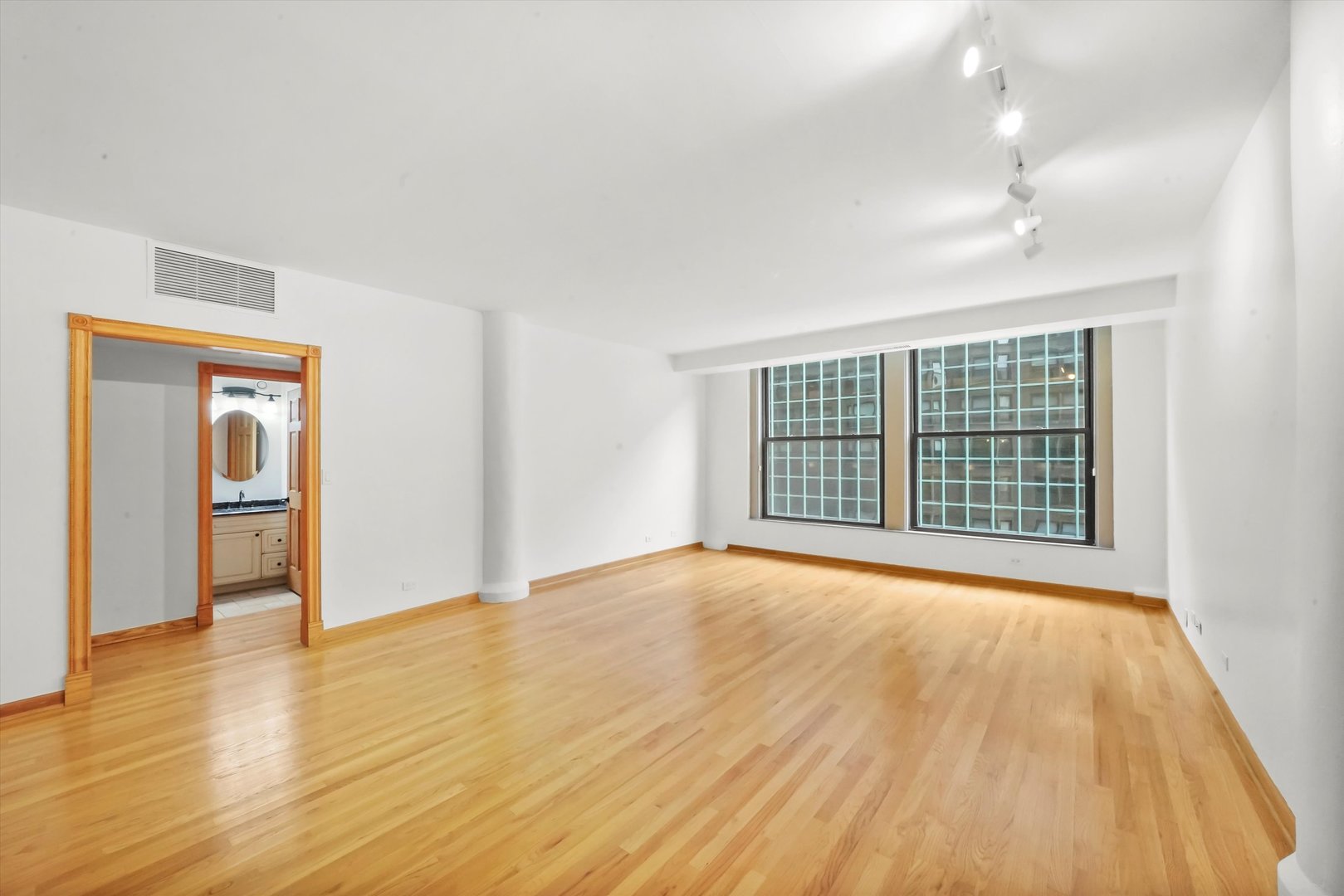 431 S Dearborn Street Unit: 701