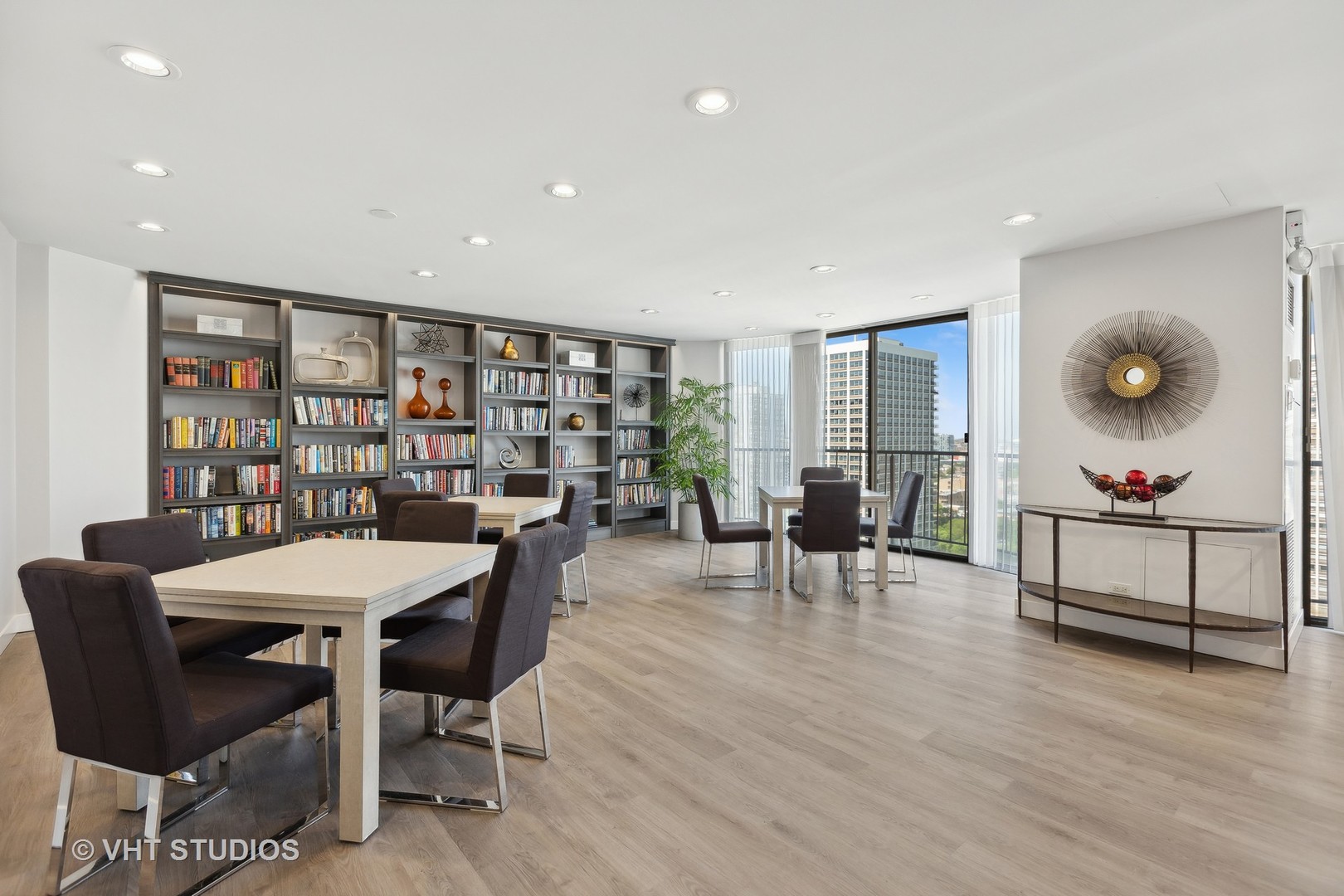 1440 N STATE Parkway Unit: 3D