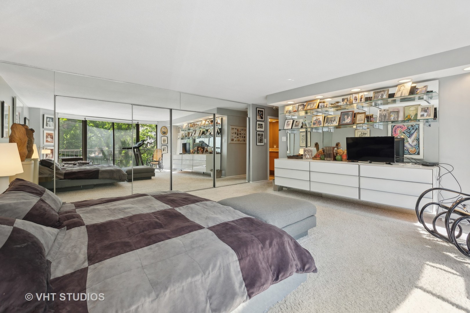 1440 N STATE Parkway Unit: 3D