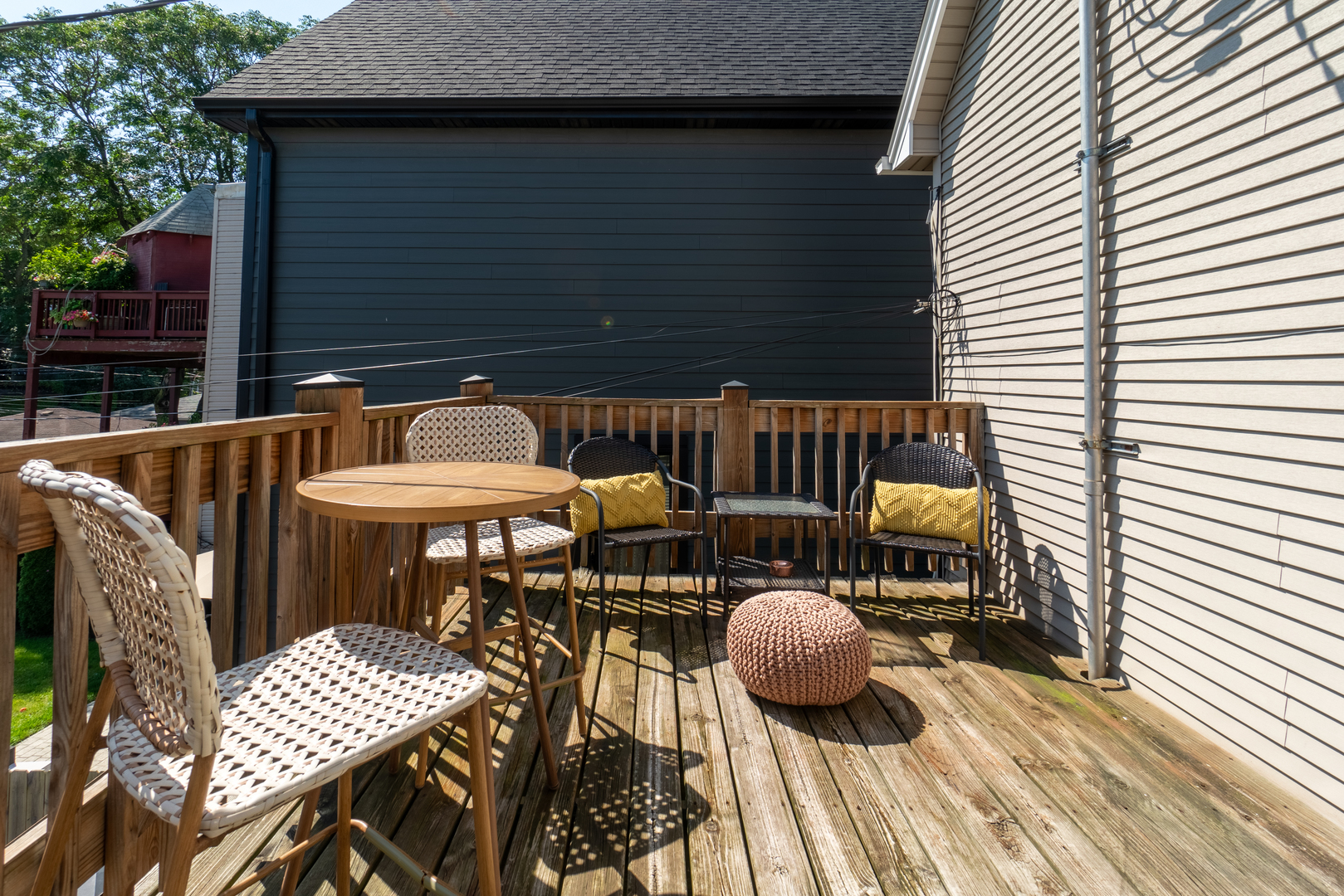 1925 N Whipple Street