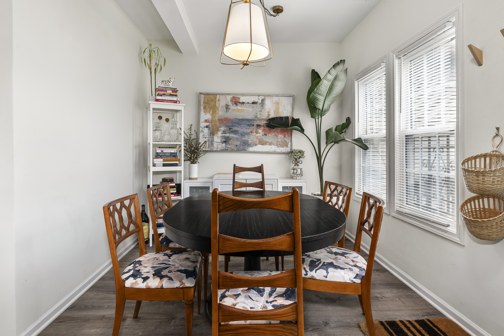 1925 N Whipple Street