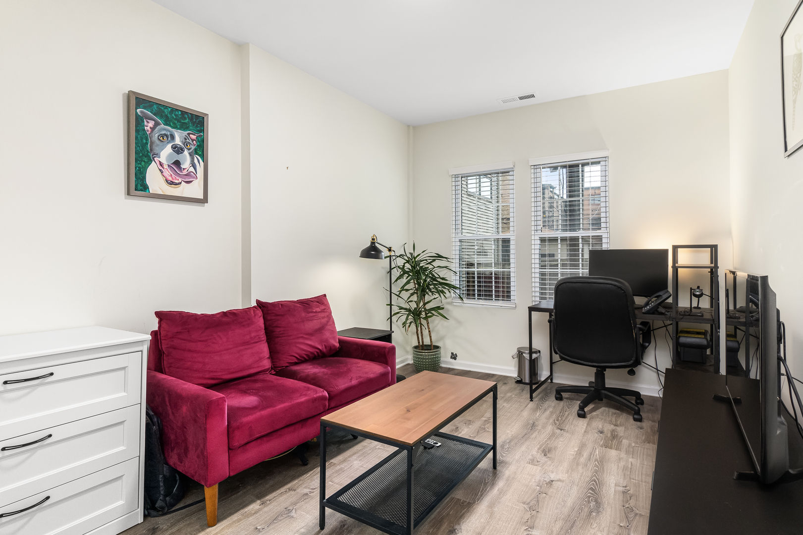 1925 N Whipple Street