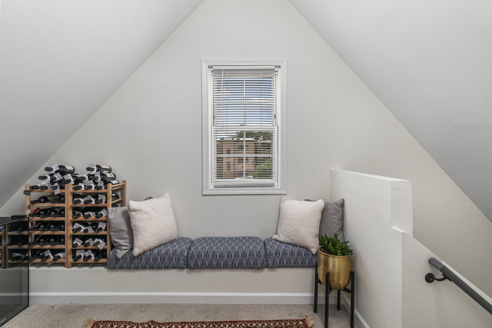 1925 N Whipple Street