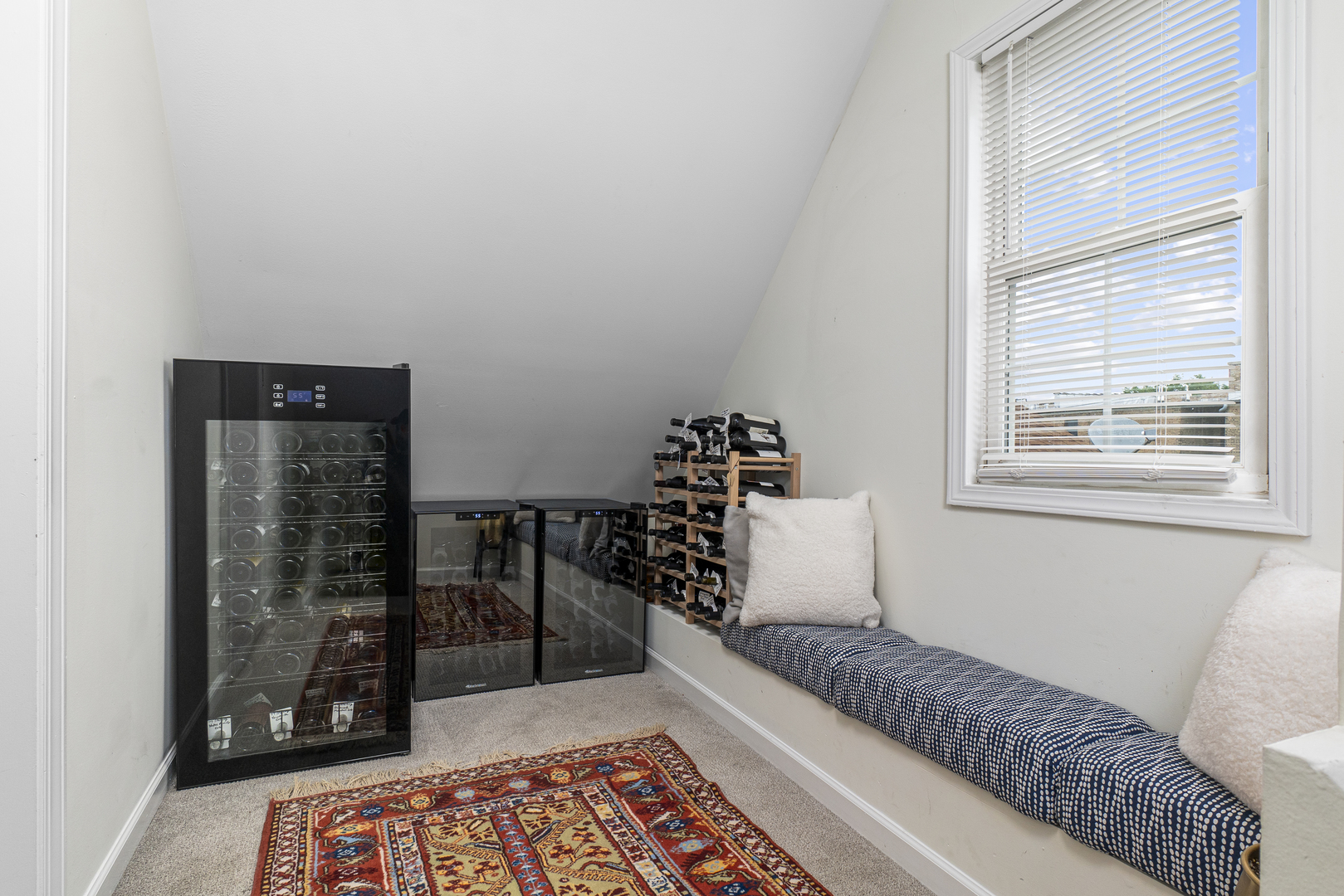 1925 N Whipple Street