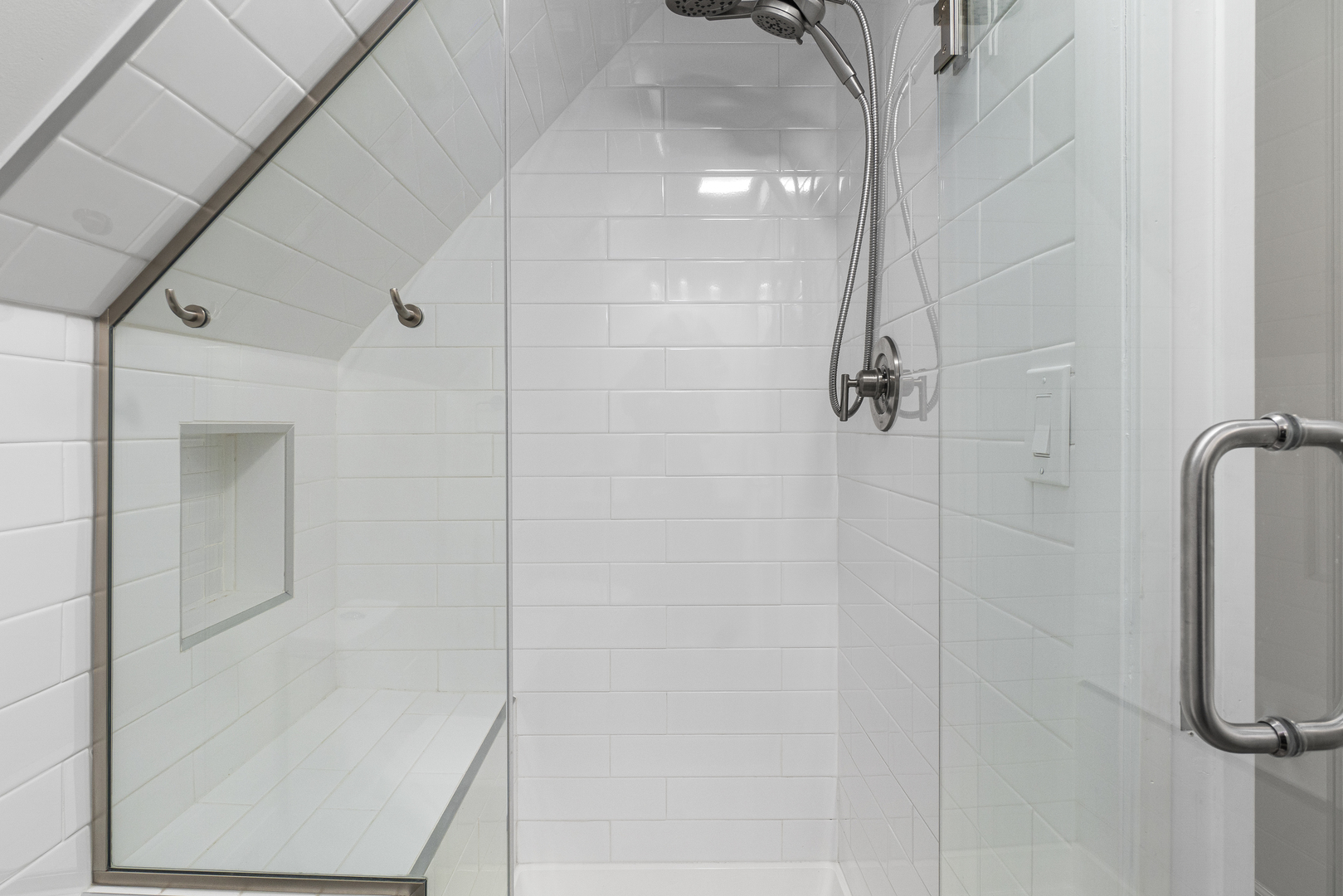 1925 N Whipple Street