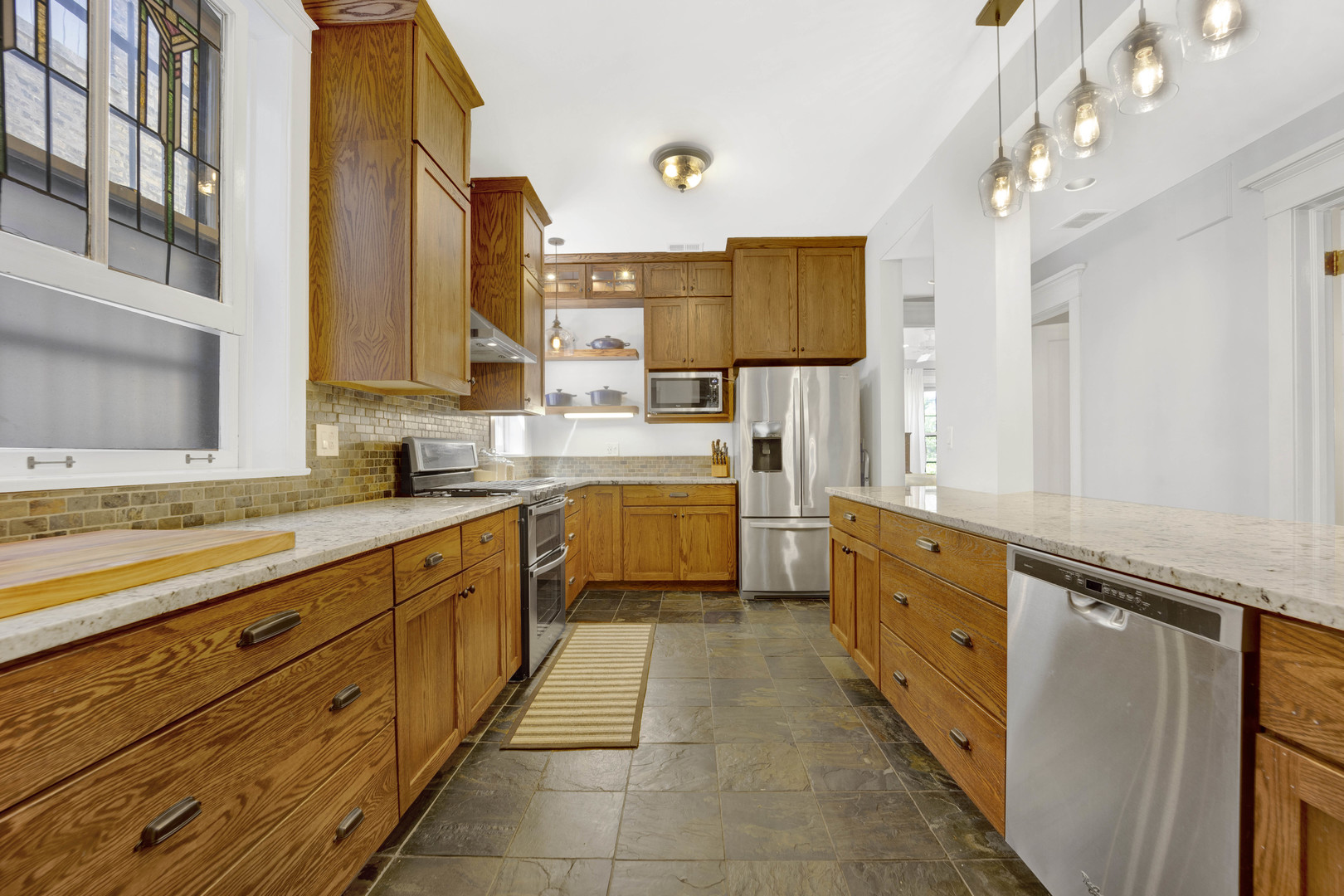 754 W BUENA Avenue Unit: 2W