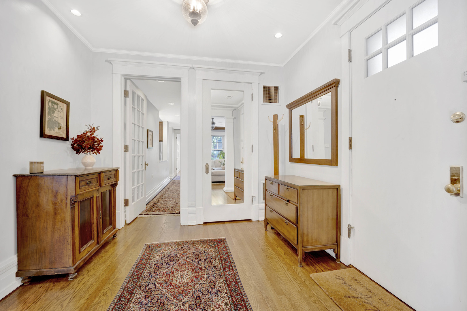 754 W BUENA Avenue Unit: 2W